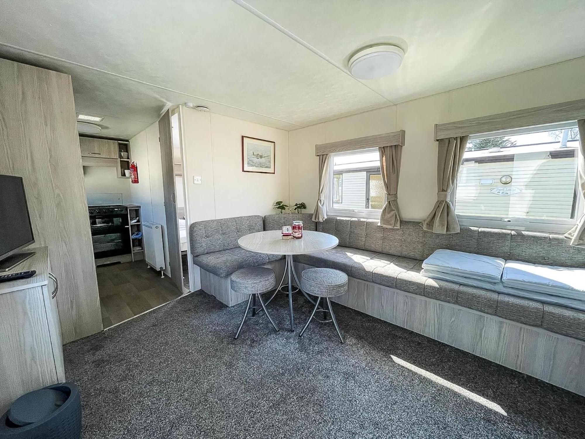Gorgeous Caravan With Decking In Breydon Water Holiday Park, Ref 10081B Belton with Browston Ngoại thất bức ảnh