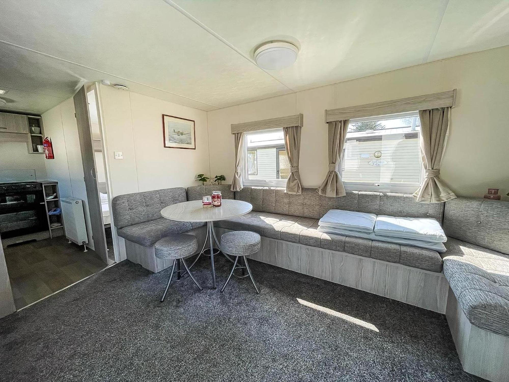 Gorgeous Caravan With Decking In Breydon Water Holiday Park, Ref 10081B Belton with Browston Ngoại thất bức ảnh